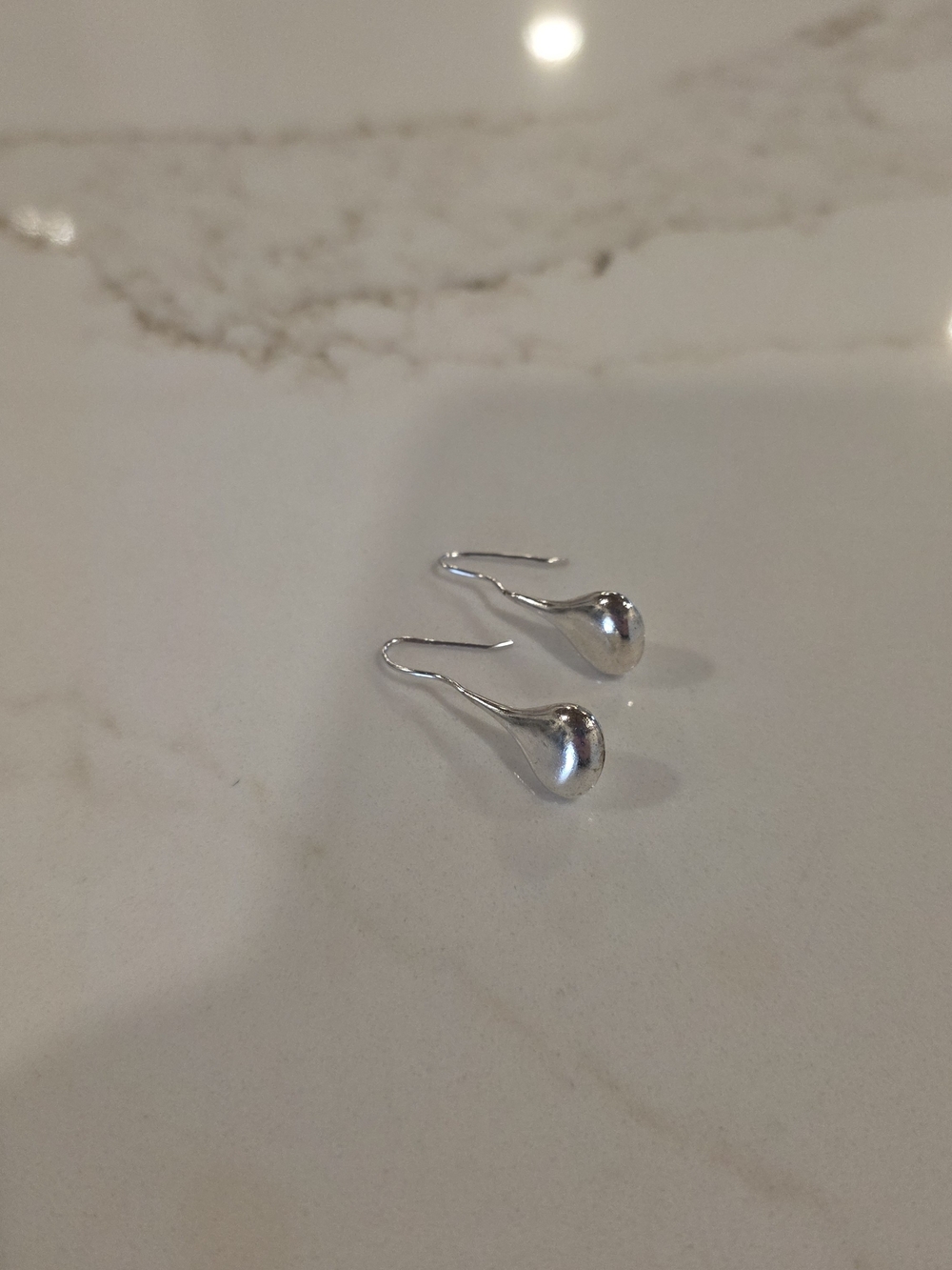 Vintage Y2K Silver Tone Sculptural Teardrop Dangle Earrings